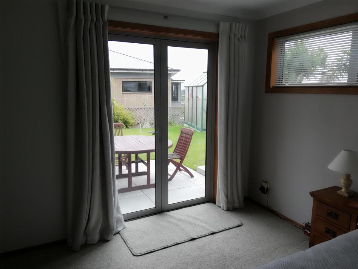 Whaka Heights Bed & Breakfast Крайстчърч Екстериор снимка