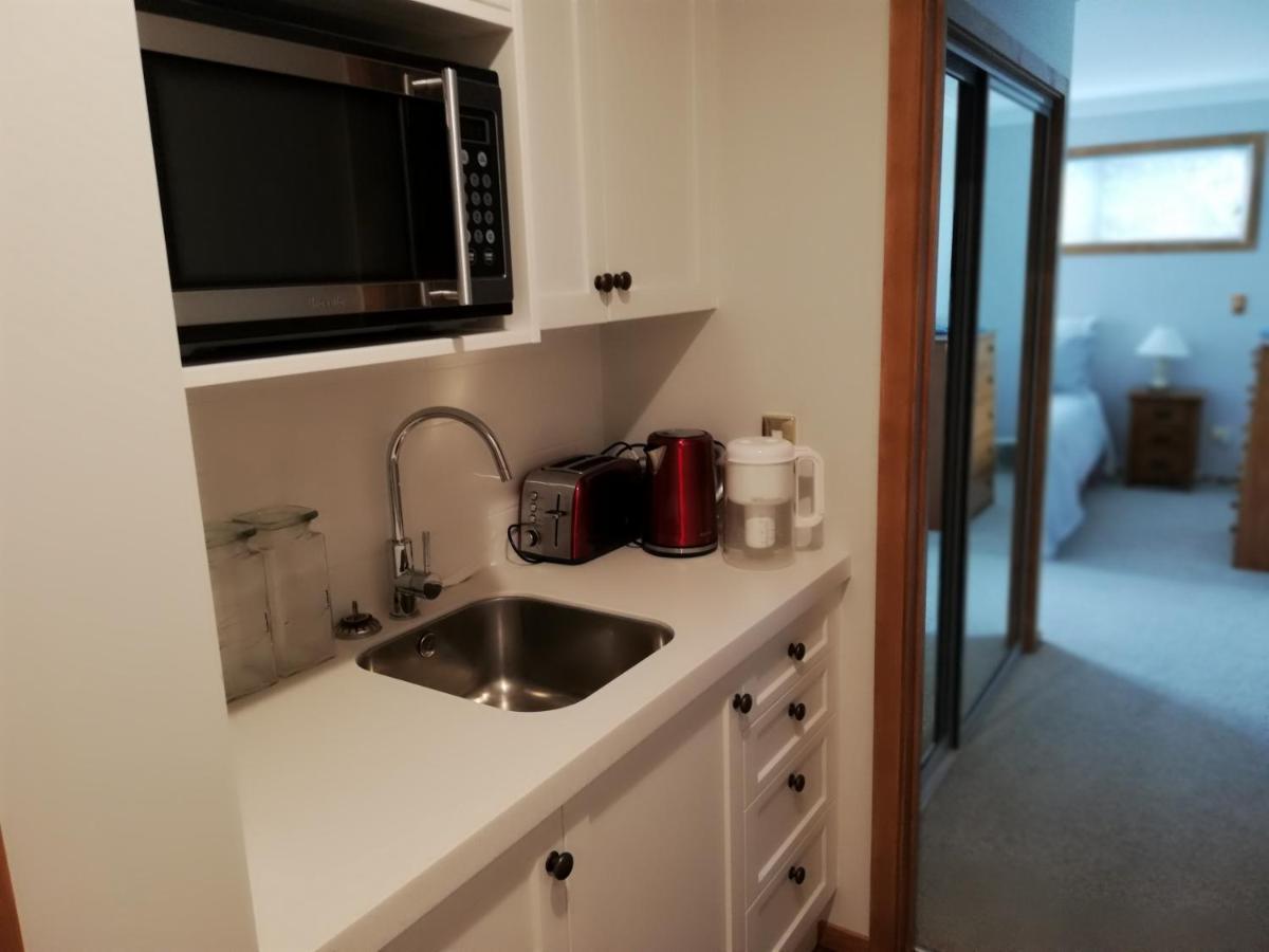 Whaka Heights Bed & Breakfast Крайстчърч Екстериор снимка