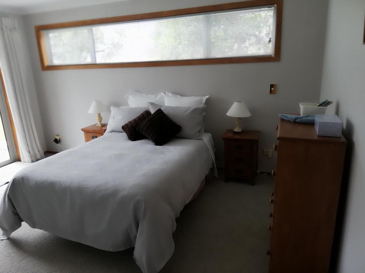 Whaka Heights Bed & Breakfast Крайстчърч Екстериор снимка